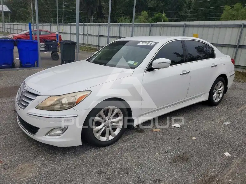 2013 Hyundai Genesis photo