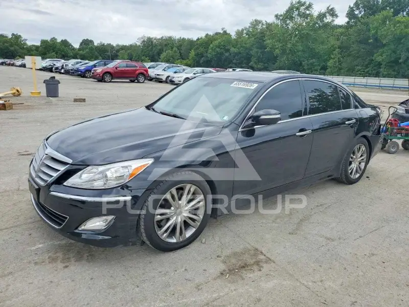 2013 Hyundai Genesis photo
