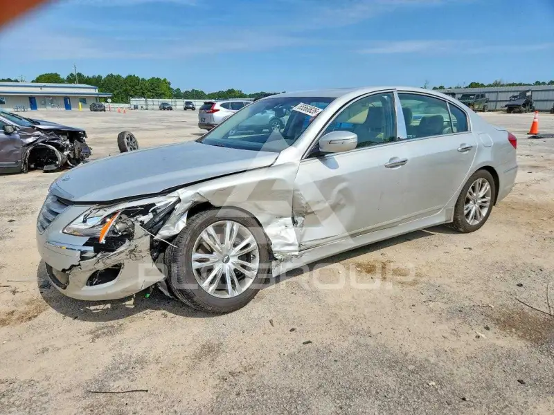 2013 Hyundai Genesis фото
