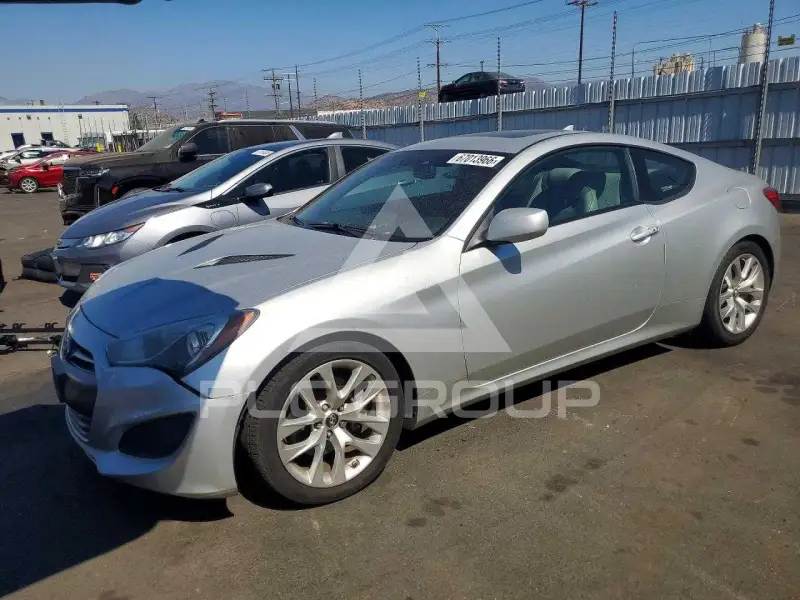 2013 Hyundai Genesis photo
