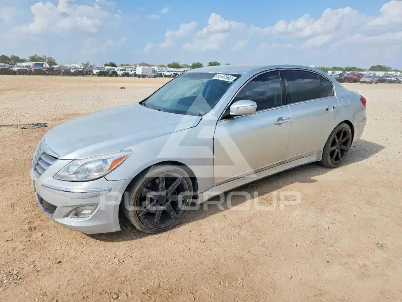 2013 Hyundai Genesis photo