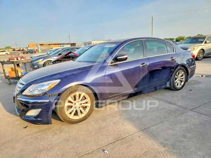 2013 Hyundai Genesis photo