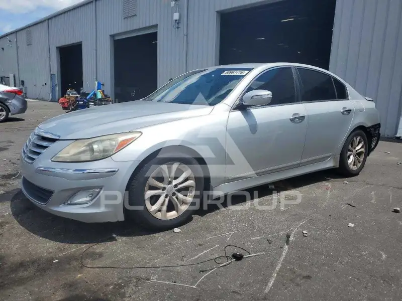 2013 Hyundai Genesis фото