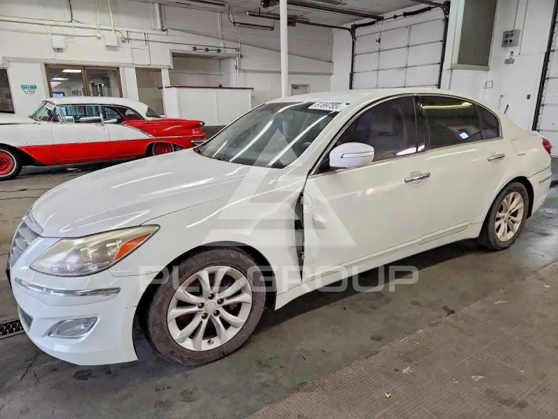 2013 Hyundai Genesis фото