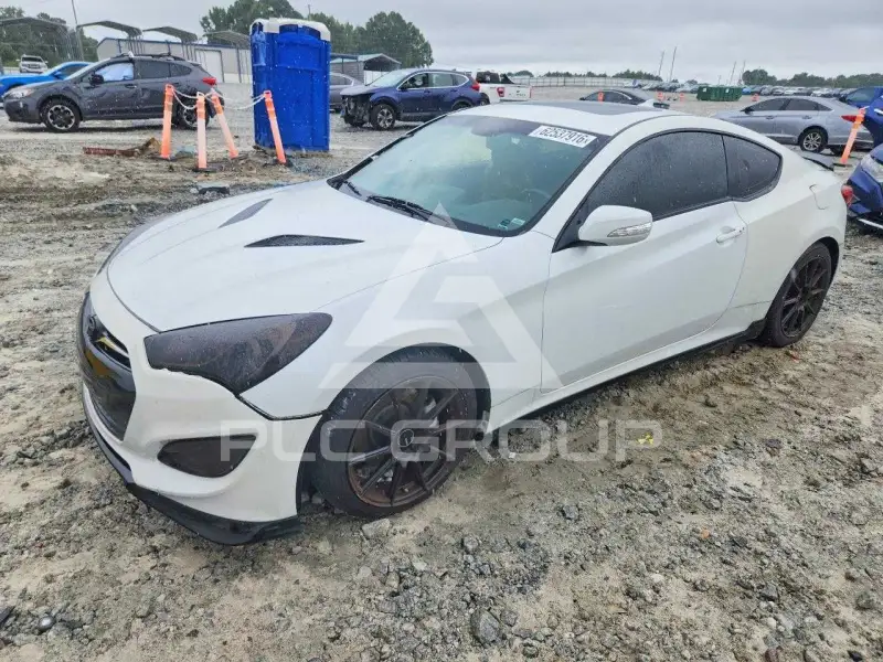 2013 Hyundai Genesis photo