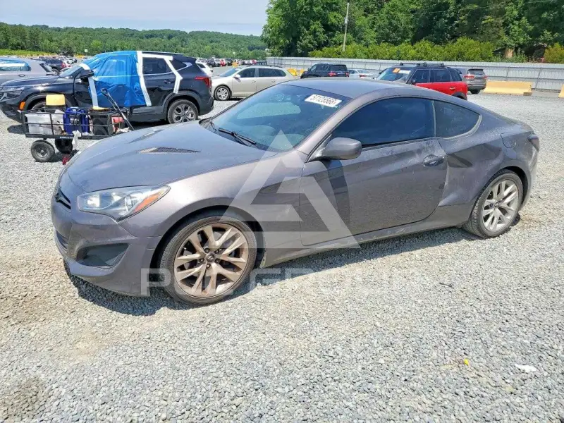 2013 Hyundai Genesis фото