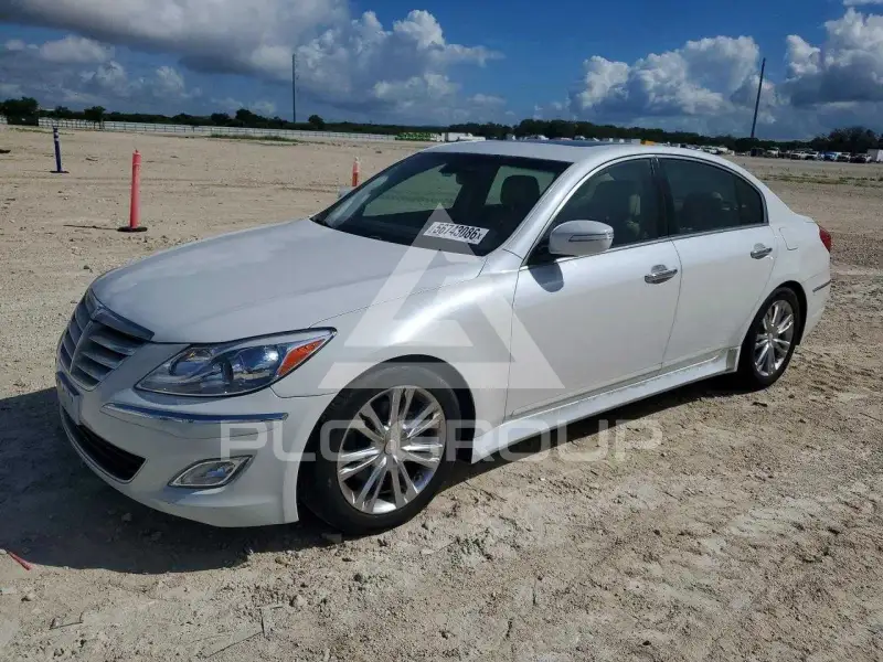 2013 Hyundai Genesis photo