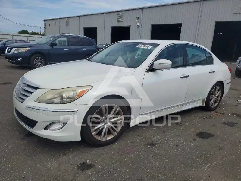 2013 Hyundai Genesis фото
