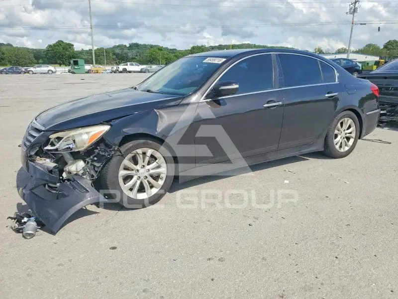 2013 Hyundai Genesis photo