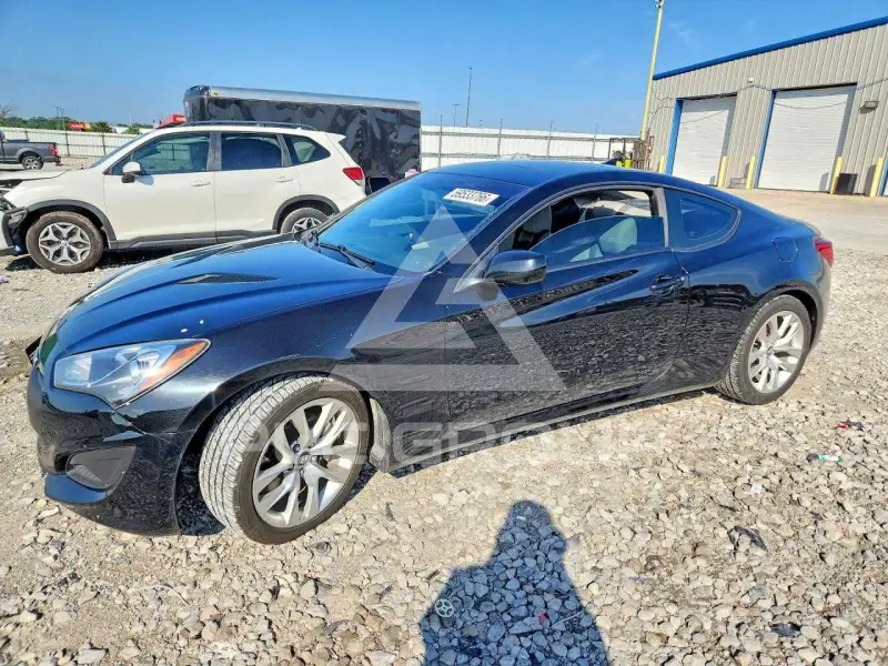 2013 Hyundai Genesis photo
