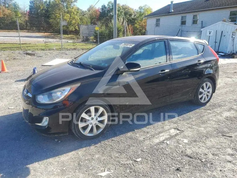 2013 Hyundai Accent photo