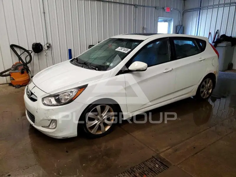 2013 Hyundai Accent фото