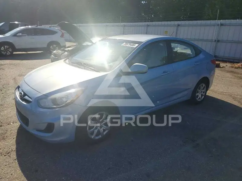 2013 Hyundai Accent фото