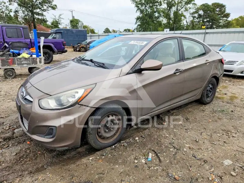 2013 Hyundai Accent фото