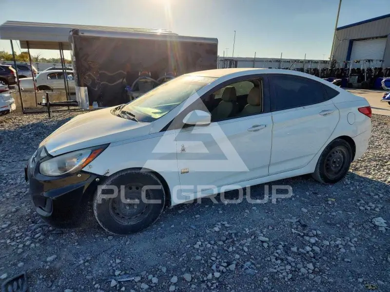 2013 Hyundai Accent фото