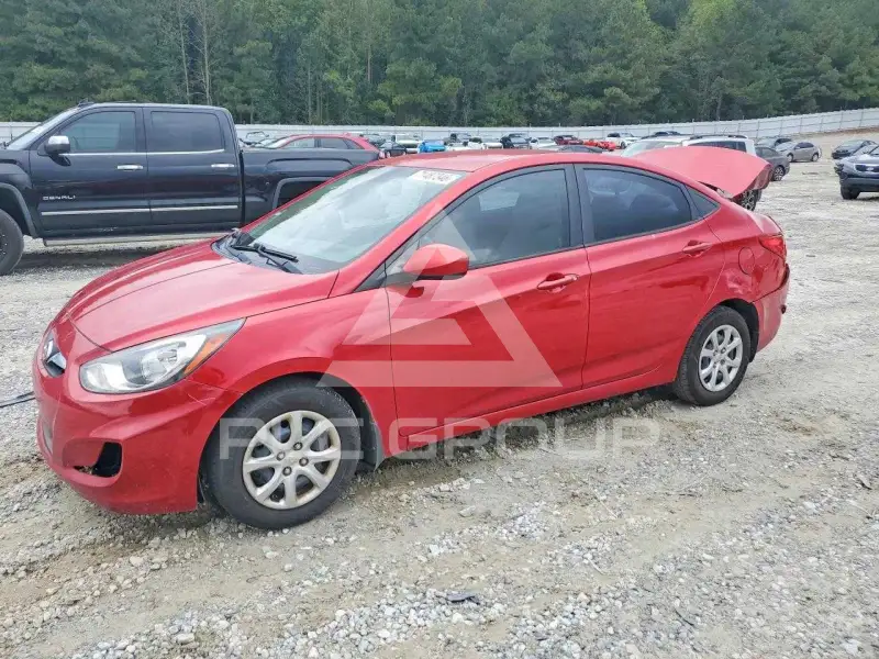 2013 Hyundai Accent фото
