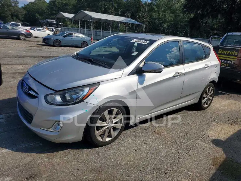 2013 Hyundai Accent фото