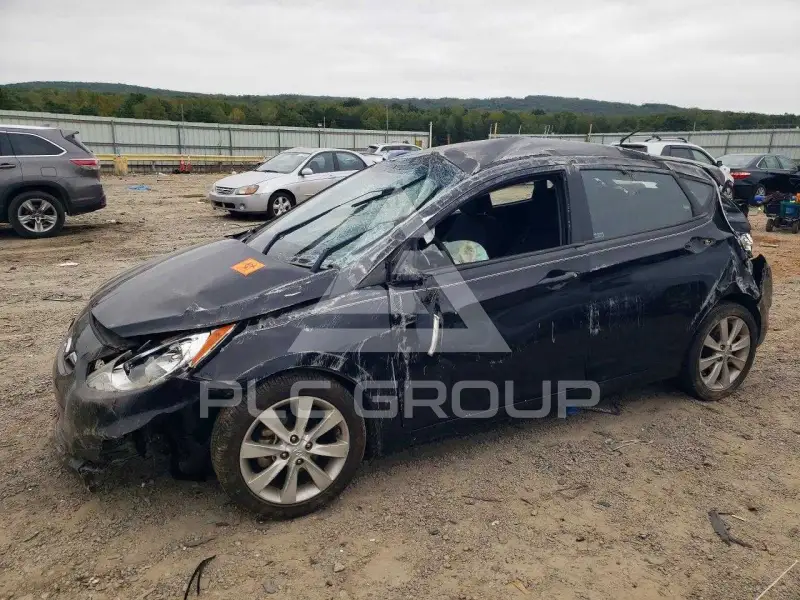 2013 Hyundai Accent фото