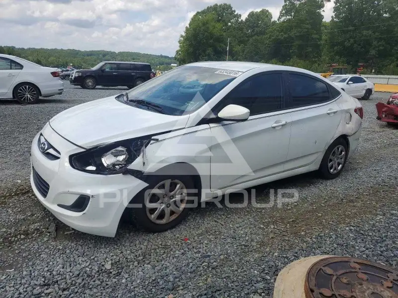2013 Hyundai Accent фото