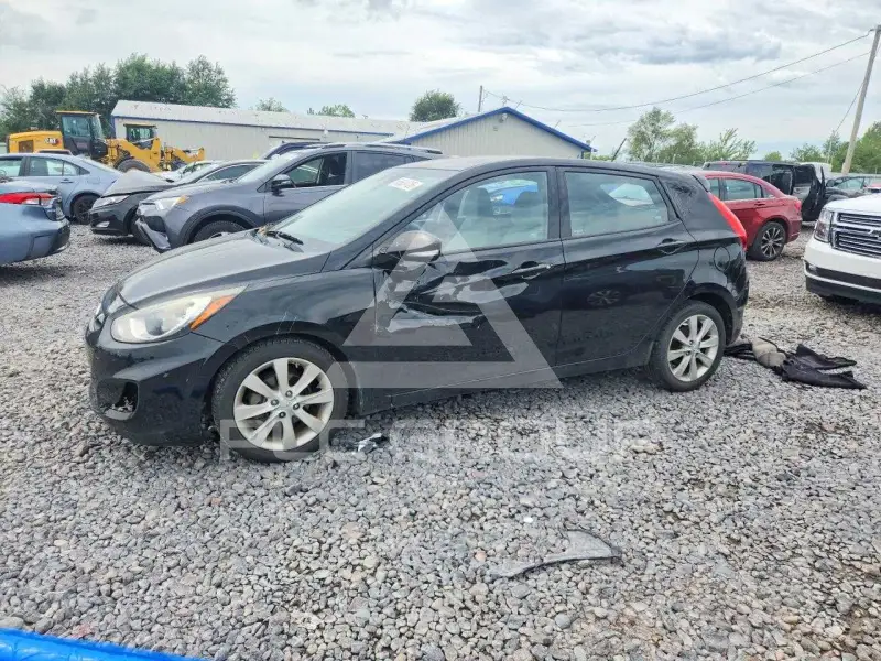 2013 Hyundai Accent photo