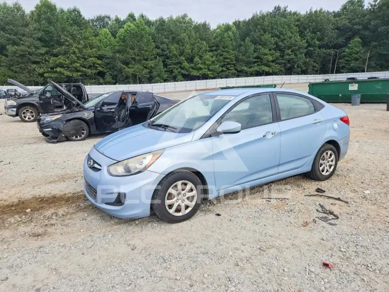 2013 Hyundai Accent фото