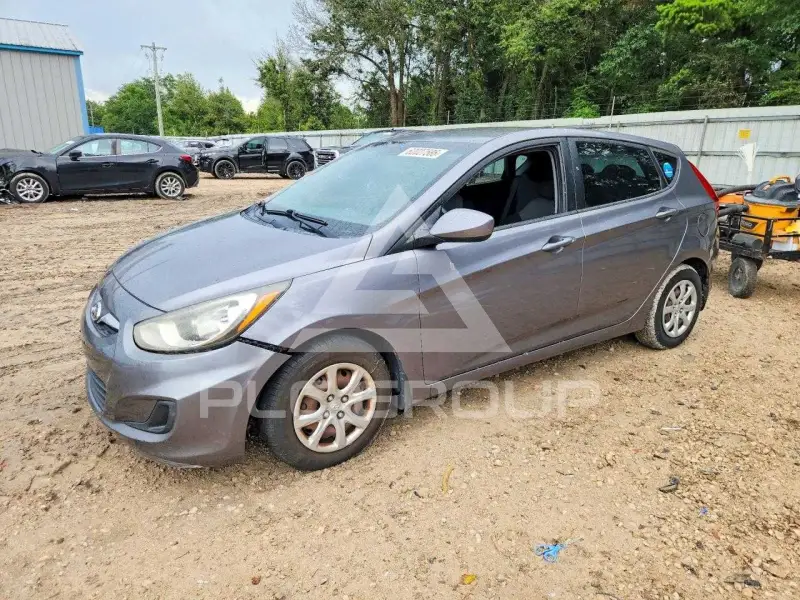 2013 Hyundai Accent фото
