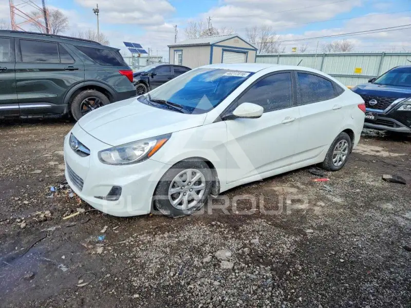 2013 Hyundai Accent фото