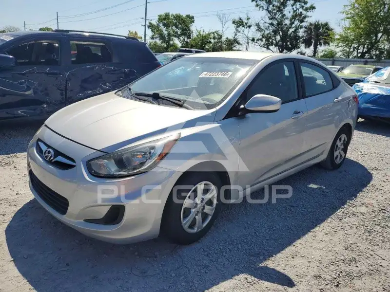 2013 Hyundai Accent фото