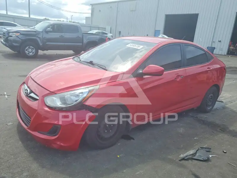 2013 Hyundai Accent photo