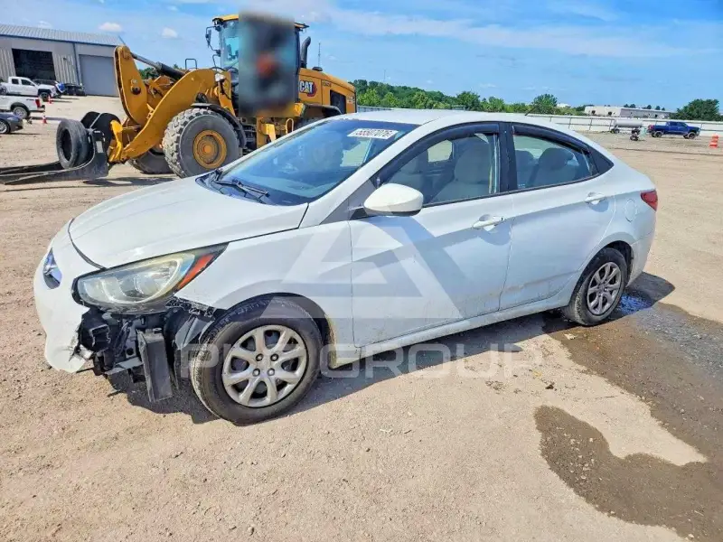 2013 Hyundai Accent фото