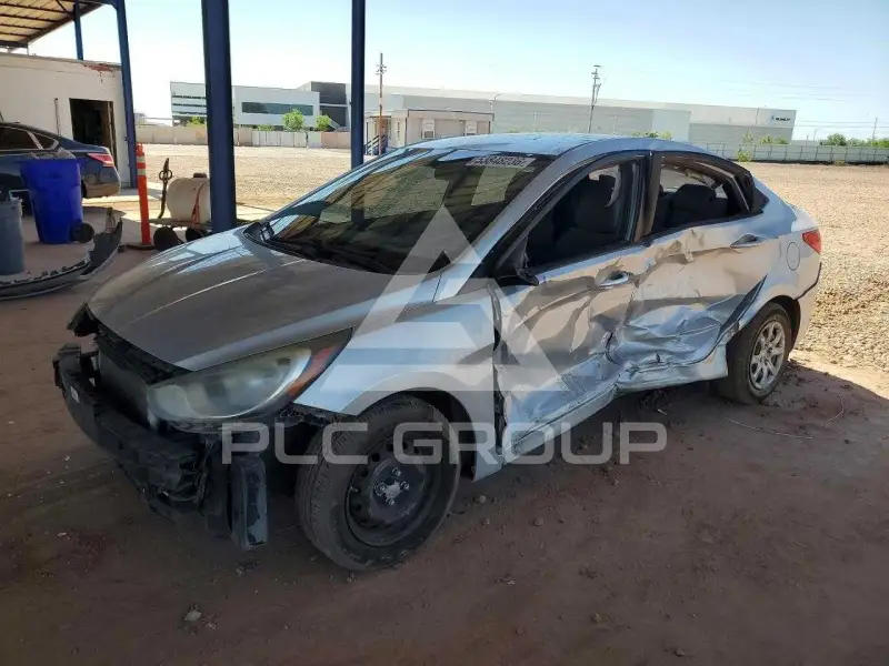 2013 Hyundai Accent фото