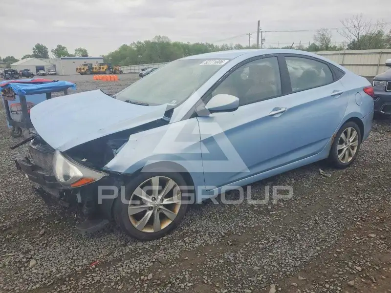 2013 Hyundai Accent фото