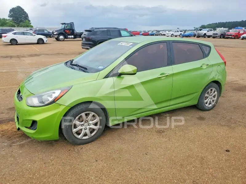 2013 Hyundai Accent фото