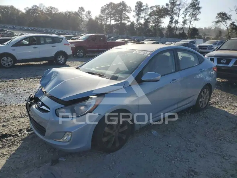 2013 Hyundai Accent фото