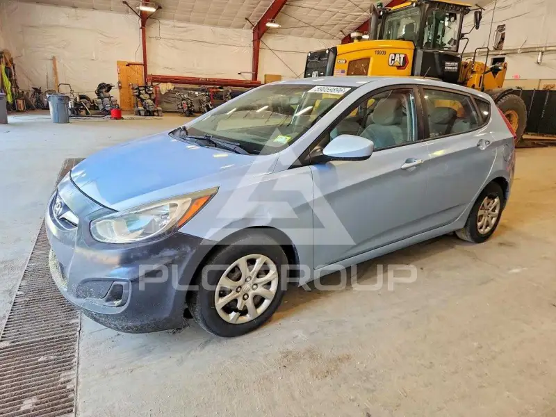2013 Hyundai Accent photo