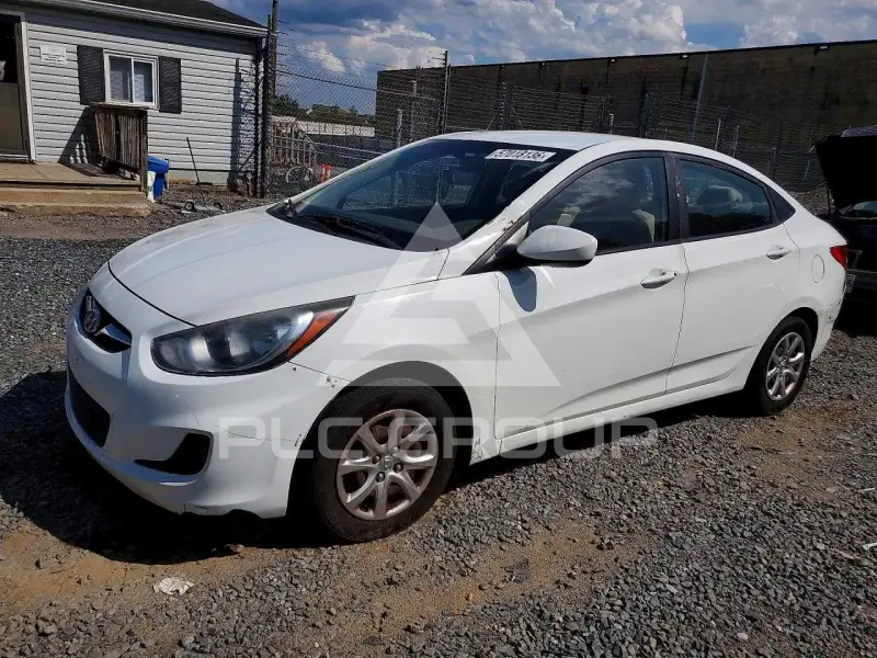 2013 Hyundai Accent фото