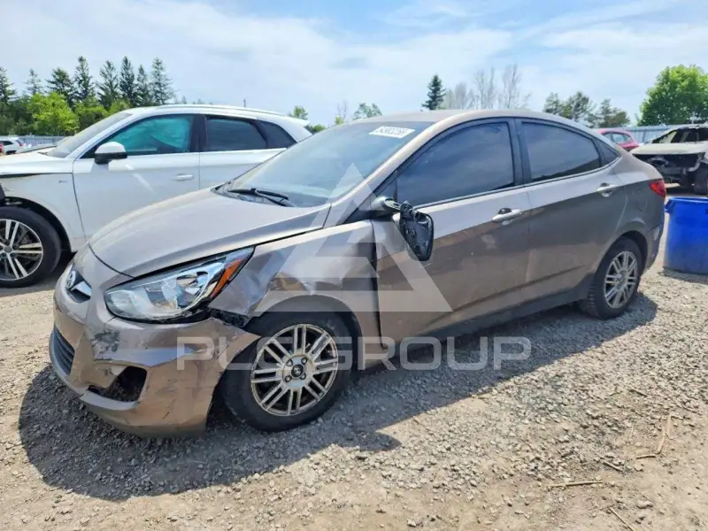 2013 Hyundai Accent photo