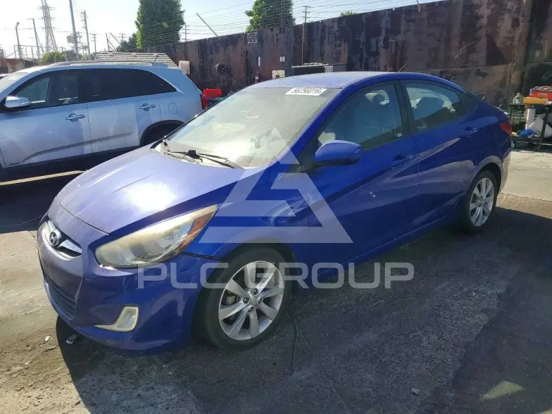 2013 Hyundai Accent photo