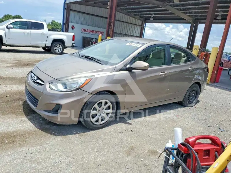 2013 Hyundai Accent фото
