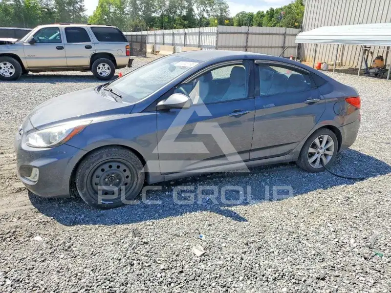2013 Hyundai Accent фото