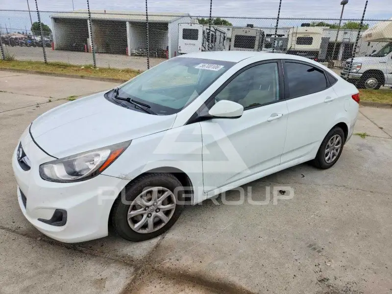2013 Hyundai Accent фото