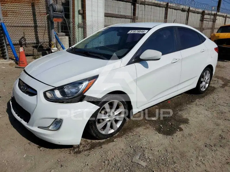 2013 Hyundai Accent фото