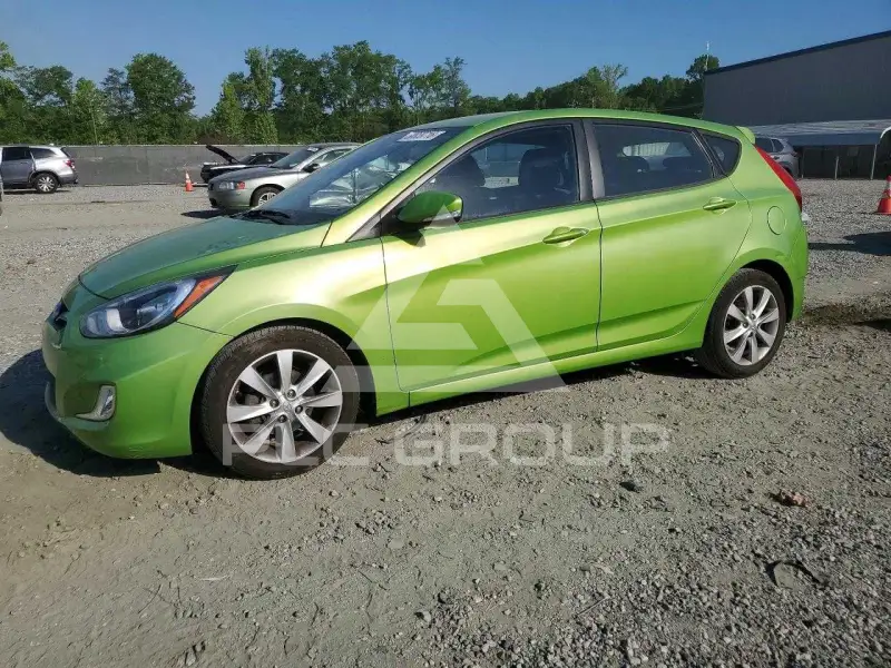 2013 Hyundai Accent фото