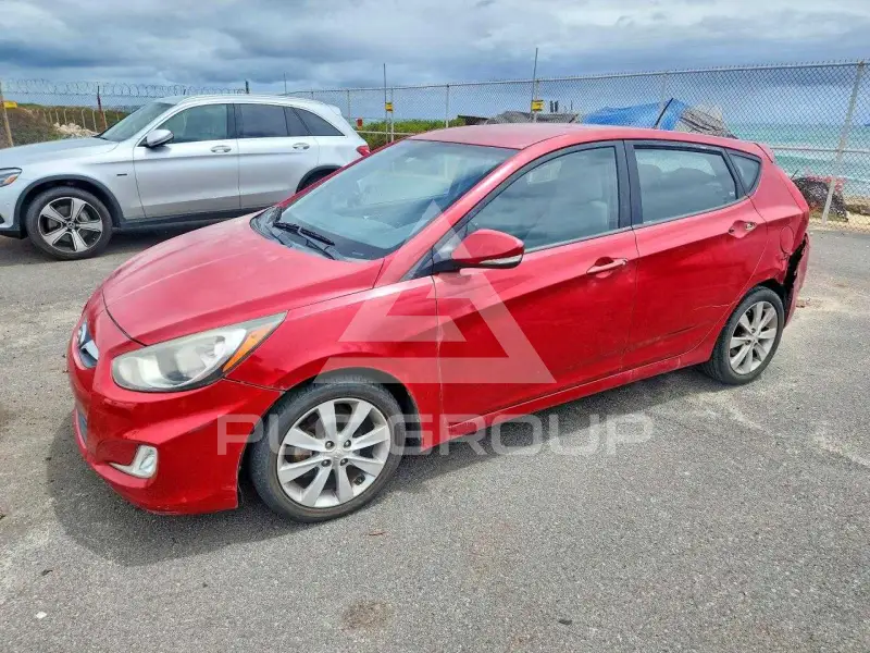 2013 Hyundai Accent фото