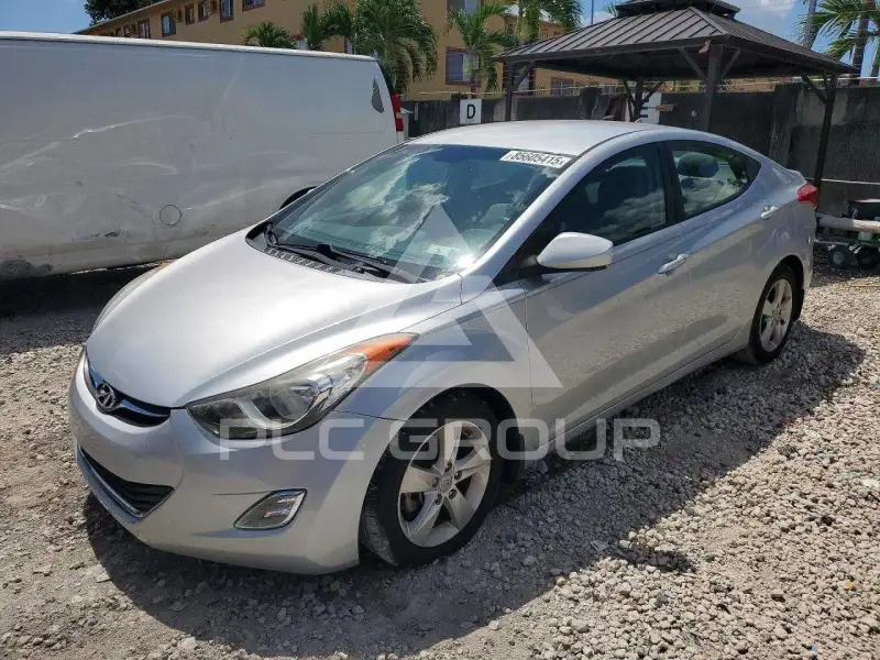 2013 Hyundai Elantra фото