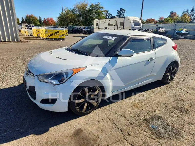 2013 Hyundai Veloster photo