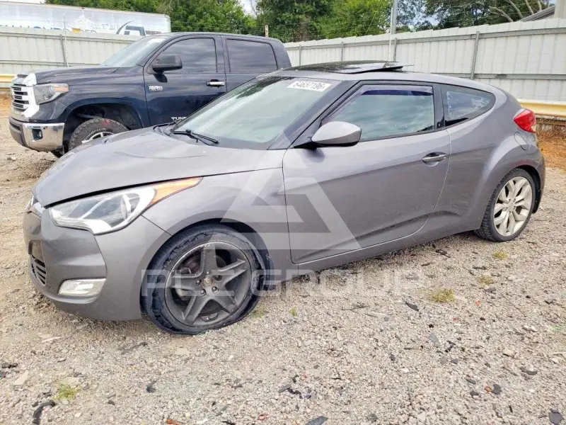 2013 Hyundai Veloster фото