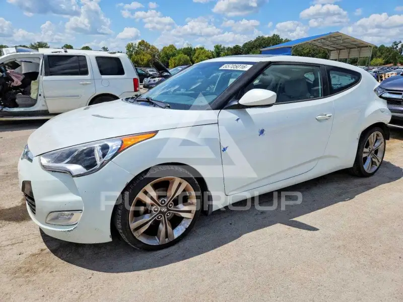 2013 Hyundai Veloster photo