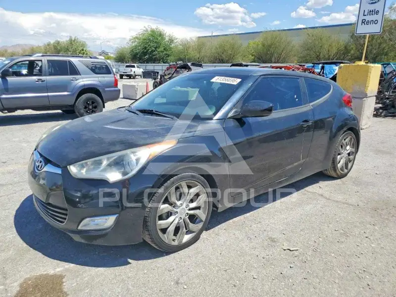 2013 Hyundai Veloster photo