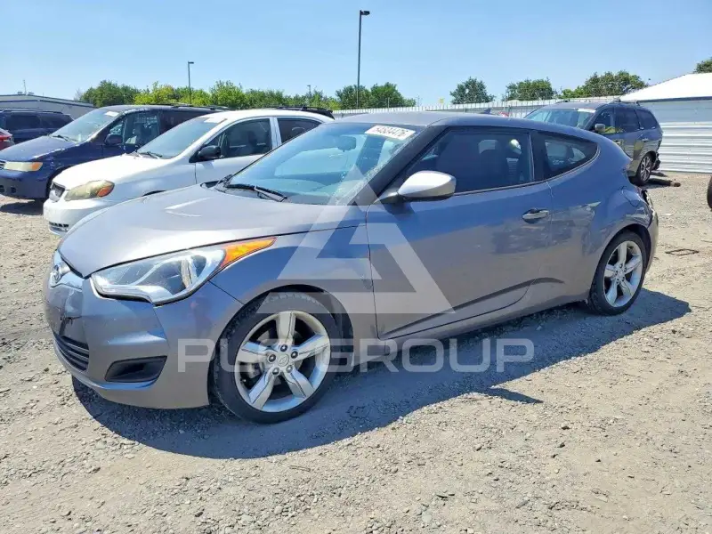 2013 Hyundai Veloster фото